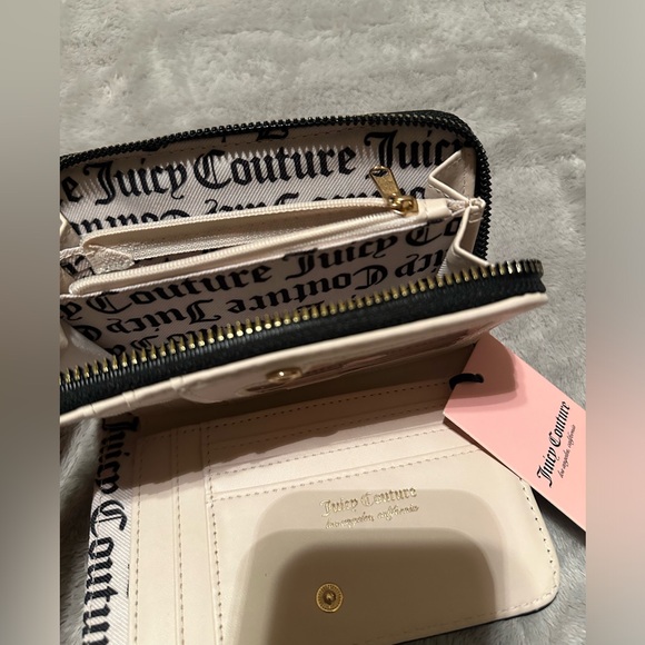 Juicy Couture Wallet Set - Picture 3 of 6